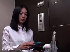Japanese wife Miriya Hazuki is masturbating, uncensored
